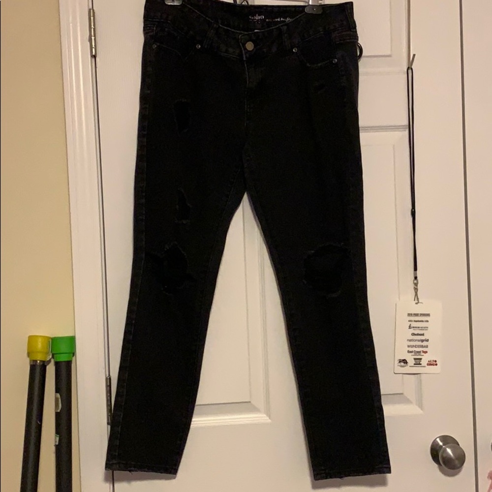 Black boyfriend jeans